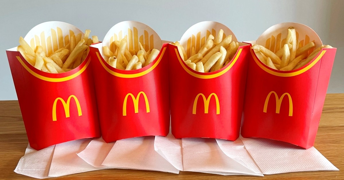 裏ワザ】マックの「ポテトLサイズ」は容器に対して少なすぎる → 4個 