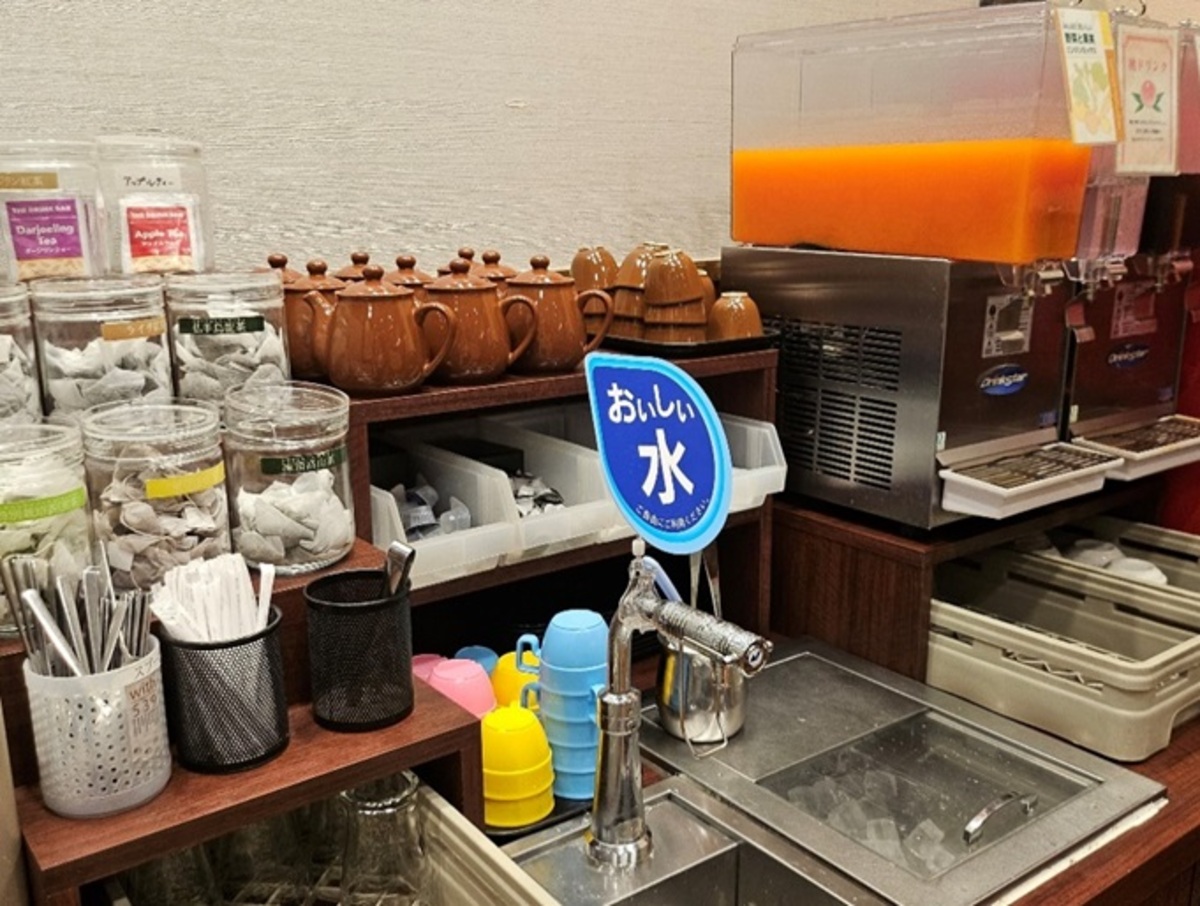レア】バーミヤンのドリンクバイキング用コップ 気軽に 〈中国茶