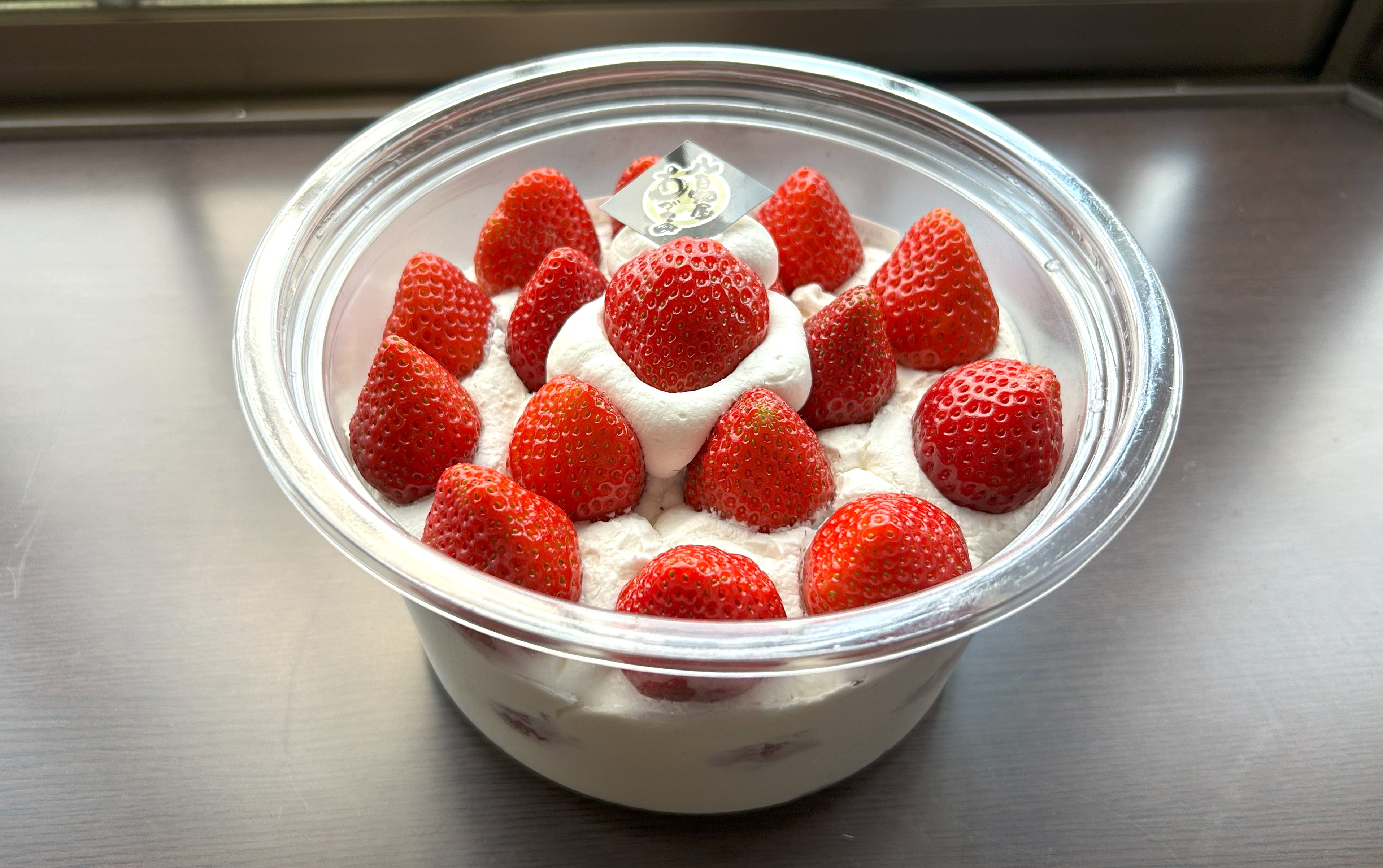 イチゴとクリームの海におぼれろ！ ロピアで発見した『いちごどっさり