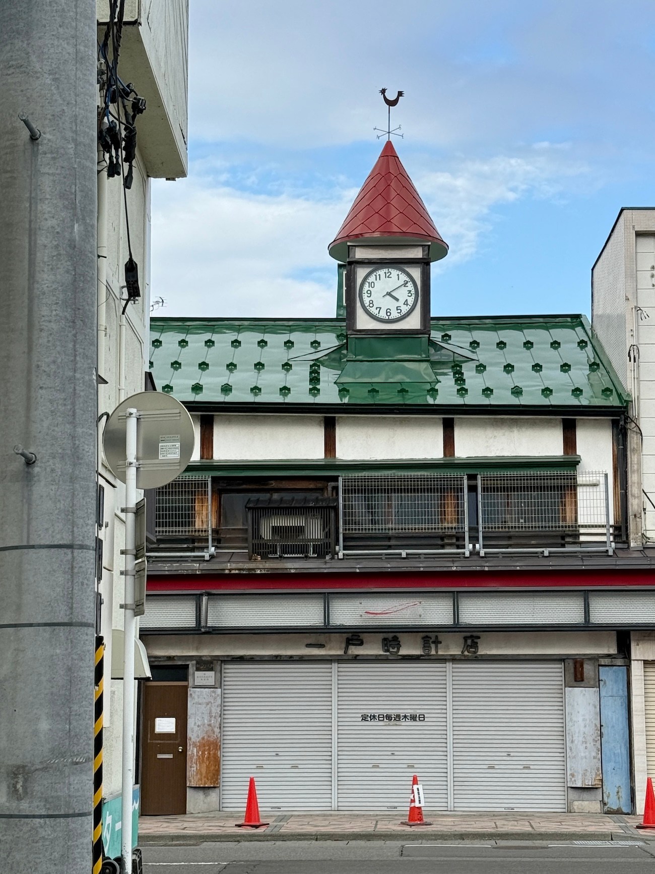青森県弘前市の「中央弘前駅」が昭和レトロを超越していた / 弘南鉄道大鰐線は2027年度末で廃止予定 | ロケットニュース24