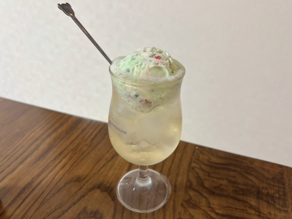 酔いのスイーツ】贅沢な大人のクリームソーダをつくってみた。さらに
