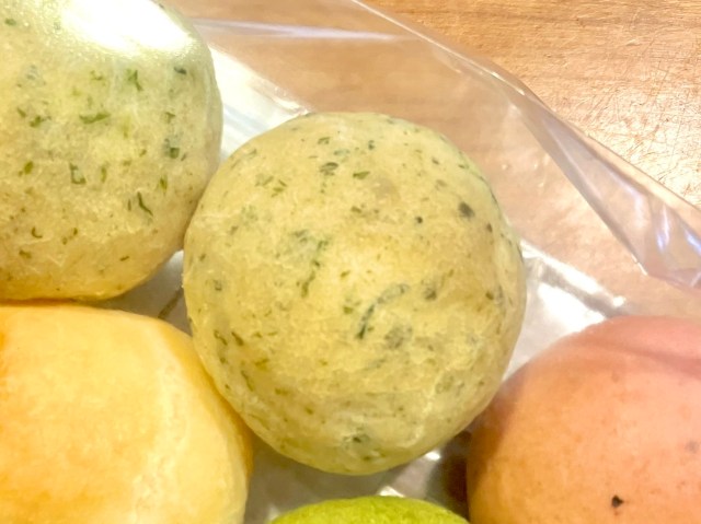 ポテチの「のりしお味」を再現したパンを食べてみたら、味より気になったことがあった