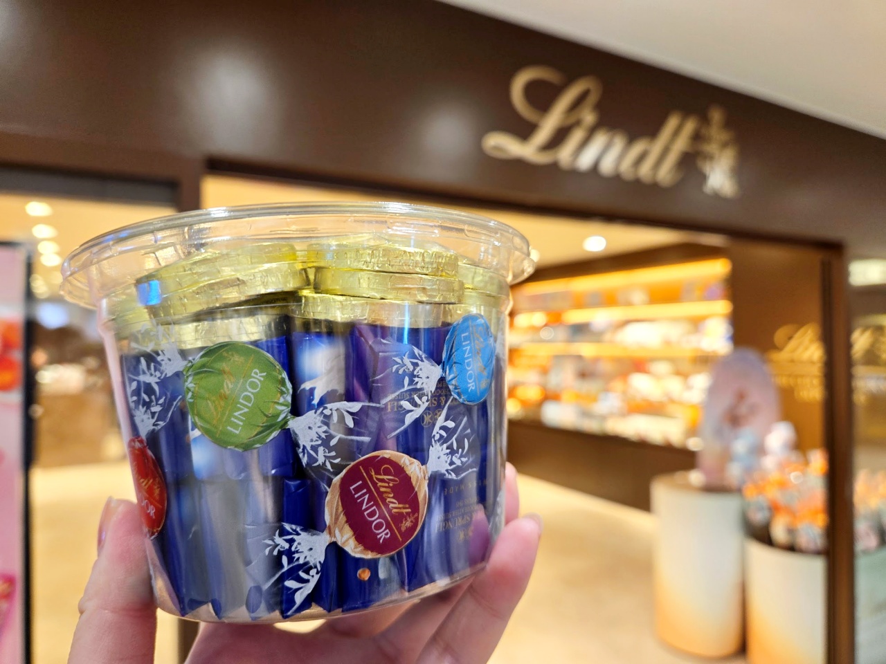 リニューアルしたリンツのチョコレート詰め放題『PICK&MIX詰め放題』に