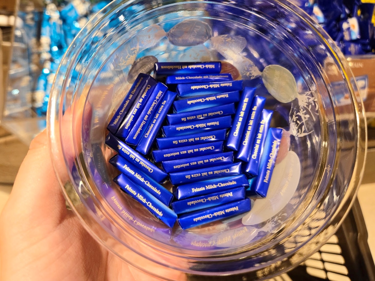 リニューアルしたリンツのチョコレート詰め放題『PICK&MIX詰め放題』に