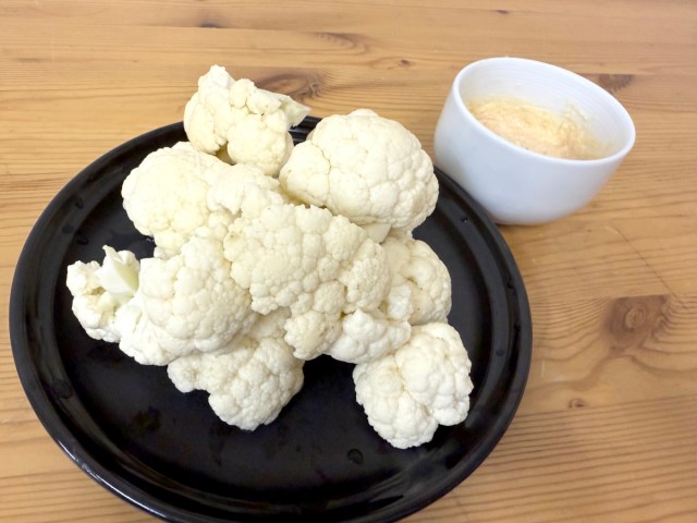 【衝撃事実】アメリカの食べ方！ カリフラワーは生で食べると超ウマい!!