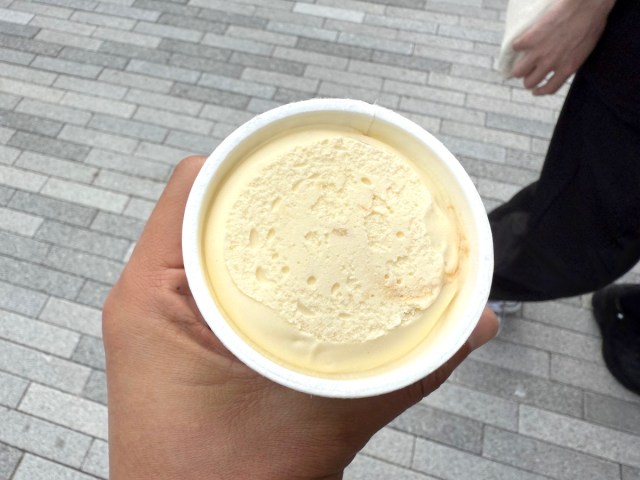 【臭そう】ハーゲンダッツの倍以上のお値段！ マレーシアパビリオンで「ドリアンアイス」を食べてみた / 大阪・関西万博