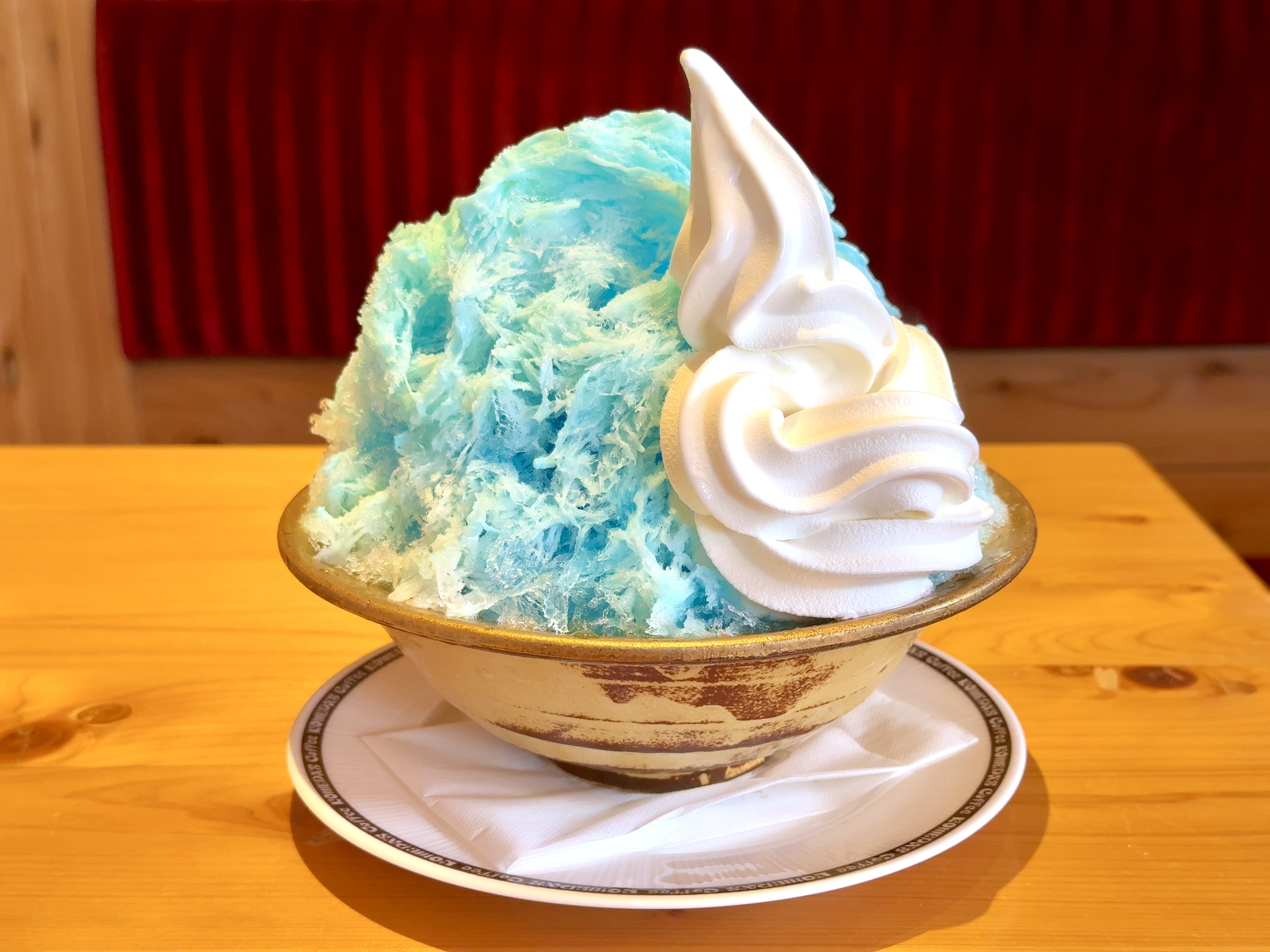 かき氷食べ比べ2025】コメダの爆盛り×クッピーラムネのソーダ感で清涼