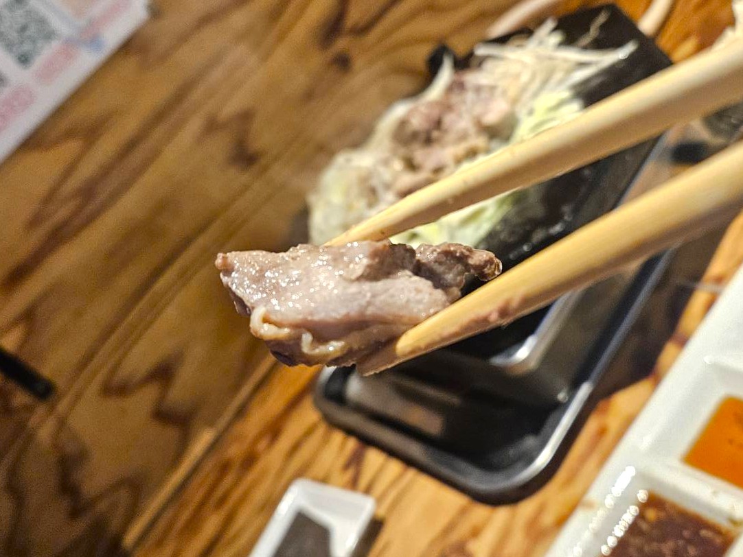 溶岩チキン？】本厚木でみつけた「地鶏の食べ放題」がコスパ抜群で最高