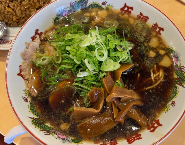 大量閉店した天一の跡地にオープンした「伍福軒」はジェネリック新福菜館なのか? 新福菜館ファンが食べて確かめた感想 大量閉店した天一の跡地にオープンした「伍福軒」はジェネリック新福菜館なのか? 新福菜館ファンが食べて確かめた感想