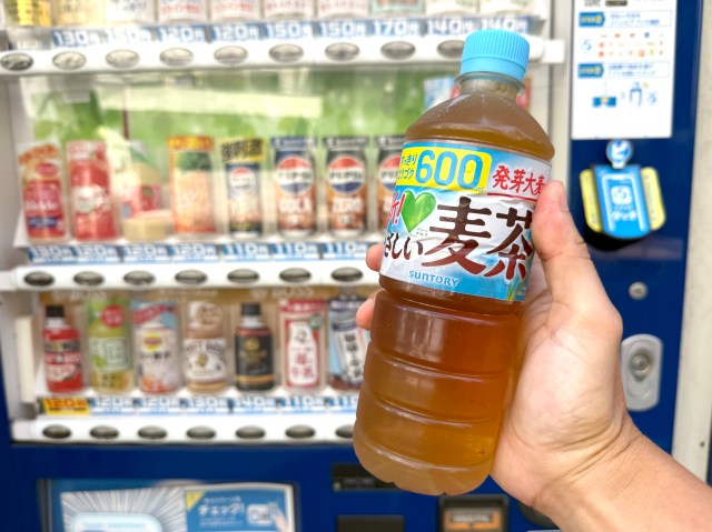 【小声】サントリーの自動販売機「ジハンピ」に登録 → 1分後には無料で飲み物が3本もらえたんだが？