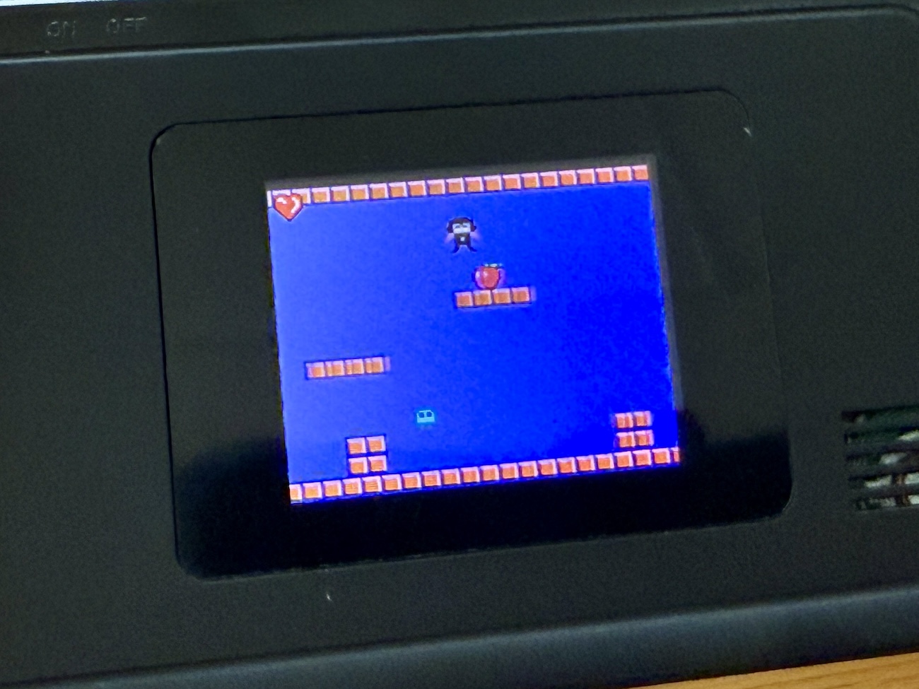 今なら買える】ゲオで買った「ポータブルゲーム機」がカオス過ぎて引い