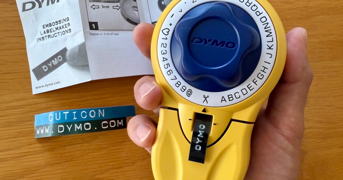 SNSで話題】レトロ文具「DYMO（ダイモ）のテープライター」が楽しすぎ 