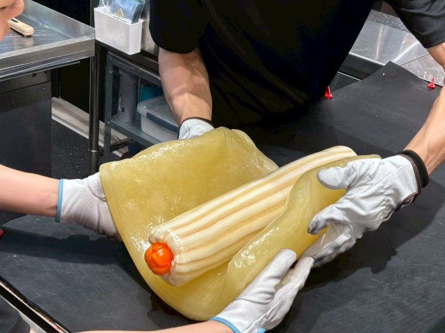 【感激】PAPABUBBLE(パパブブレ)有楽町で飴カット体験&ライブ実演! 目の前で繰り広げられる職人技にテンション爆上がり! 【感激】PAPABUBBLE(パパブブレ)有楽町で飴カット体験&ライブ実演! 目の前で繰り広げられる職人技にテンション爆上がり!