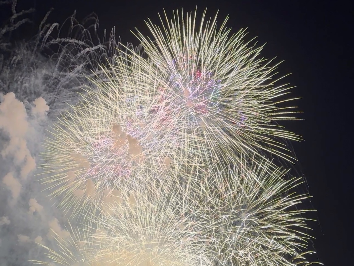 人口7万人の街に70万人が集結！ 過酷で華麗な「大曲の花火」を決死の