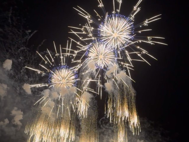 人口7万人の街に70万人が集結！ 過酷で華麗な「大曲の花火」を決死の覚悟で見てきた!!