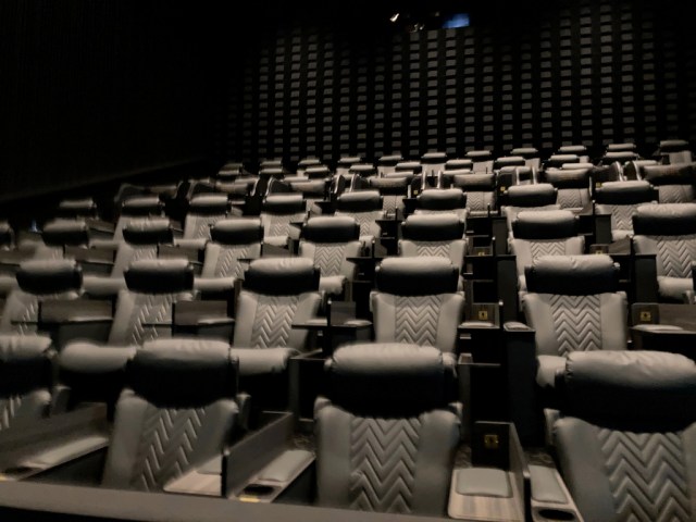 【投票企画】伝わるキャッチコピーはどれだ!? 第14回表現王選手権「映画館」の魅力を端的に伝えろ! 【投票企画】伝わるキャッチコピーはどれだ!? 第14回表現王選手権「映画館」の魅力を端的に伝えろ!