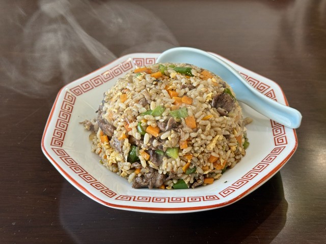 【詐欺師のレシピ】第8回：かつてない異国感！ 怪しい副業あっせん詐欺師ゆみこの「香り爆発牛肉チャーハン」