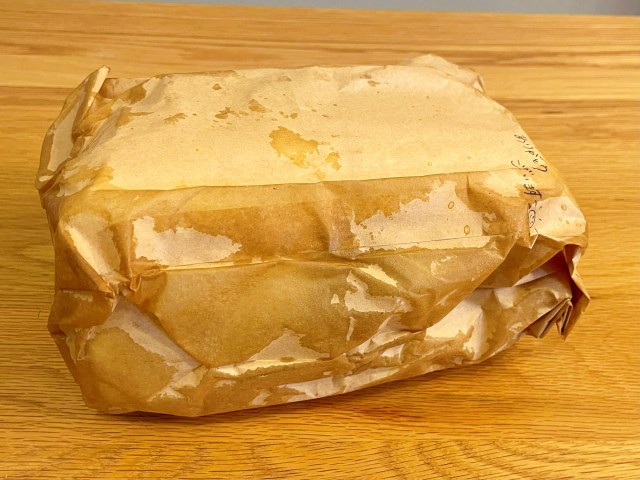 【怪しい】ウーバーイーツ総合評価1位の「から揚げ店」で弁当を注文した結果 → 開封する前からヤバすぎた