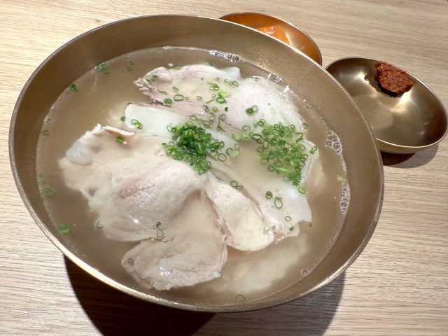 【小声】新大久保のコムタンスープ専門店『オクドンシク』が穴場かもしれない / 韓国で7連続ミシュランビブグルマン獲得の有名店 【小声】新大久保のコムタンスープ専門店『オクドンシク』が穴場かもしれない / 韓国で7連続ミシュランビブグルマン獲得の有名店