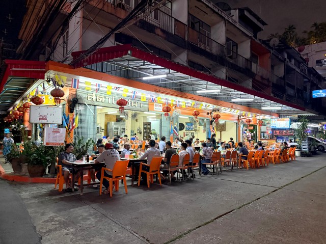 【保存推奨】現地ではこんな店に行きタイ! バンコクの「スダーレストラン」が最高すぎるから全力でオススメしタイ!! 【保存推奨】現地ではこんな店に行きタイ! バンコクの「スダーレストラン」が最高すぎるから全力でオススメしタイ!!