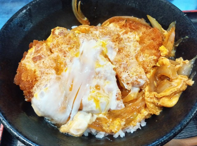 日高屋のロースかつ丼の写真