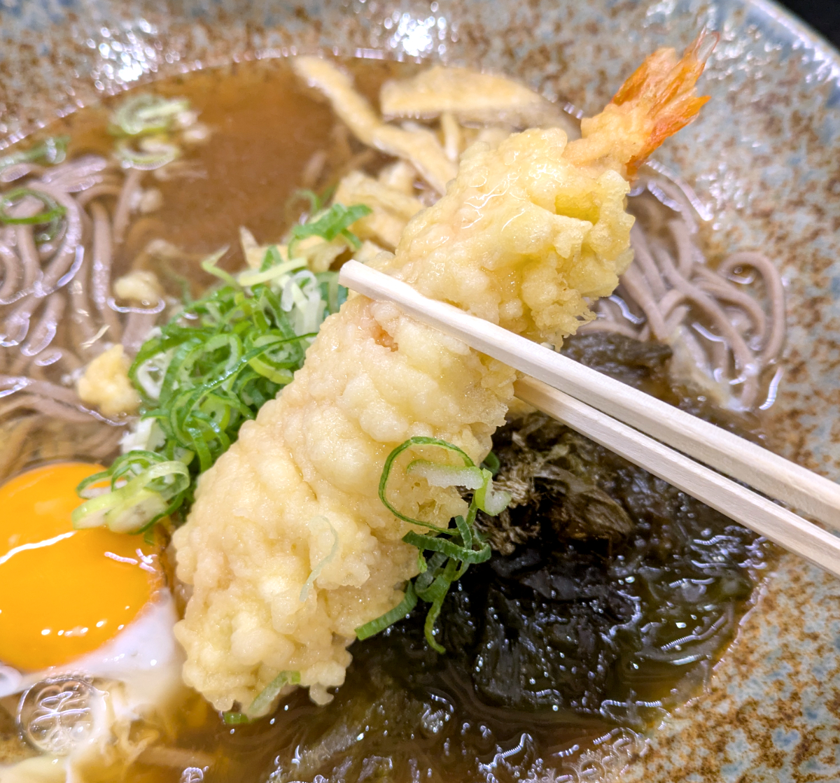 初めて『南海そば』に行ったら「黄そばに変更できます」って書いてあっ