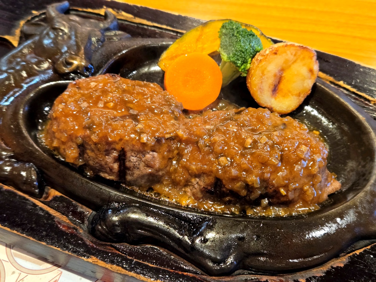 さわやか通の先輩に教わった「げんこつハンバーグ」の意外な食べ方