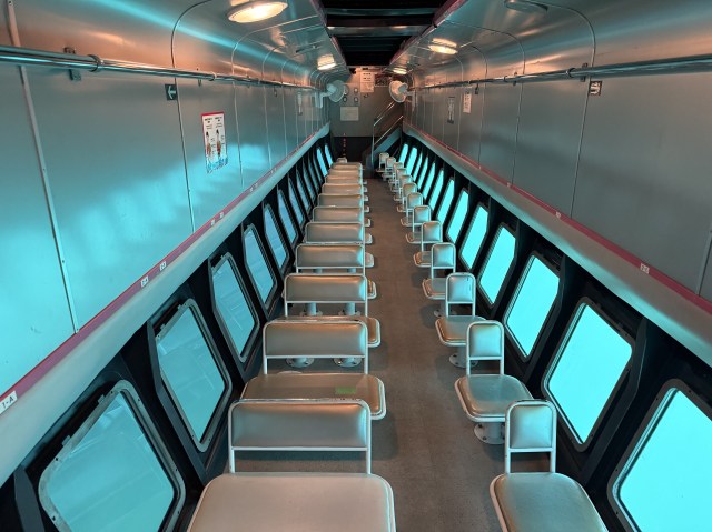 【目線の高さに海の世界】宮古島の半潜水式観光船「シースカイ博愛」に乗って人生観が変わった話 / よくあるグラスボートと全然違う！