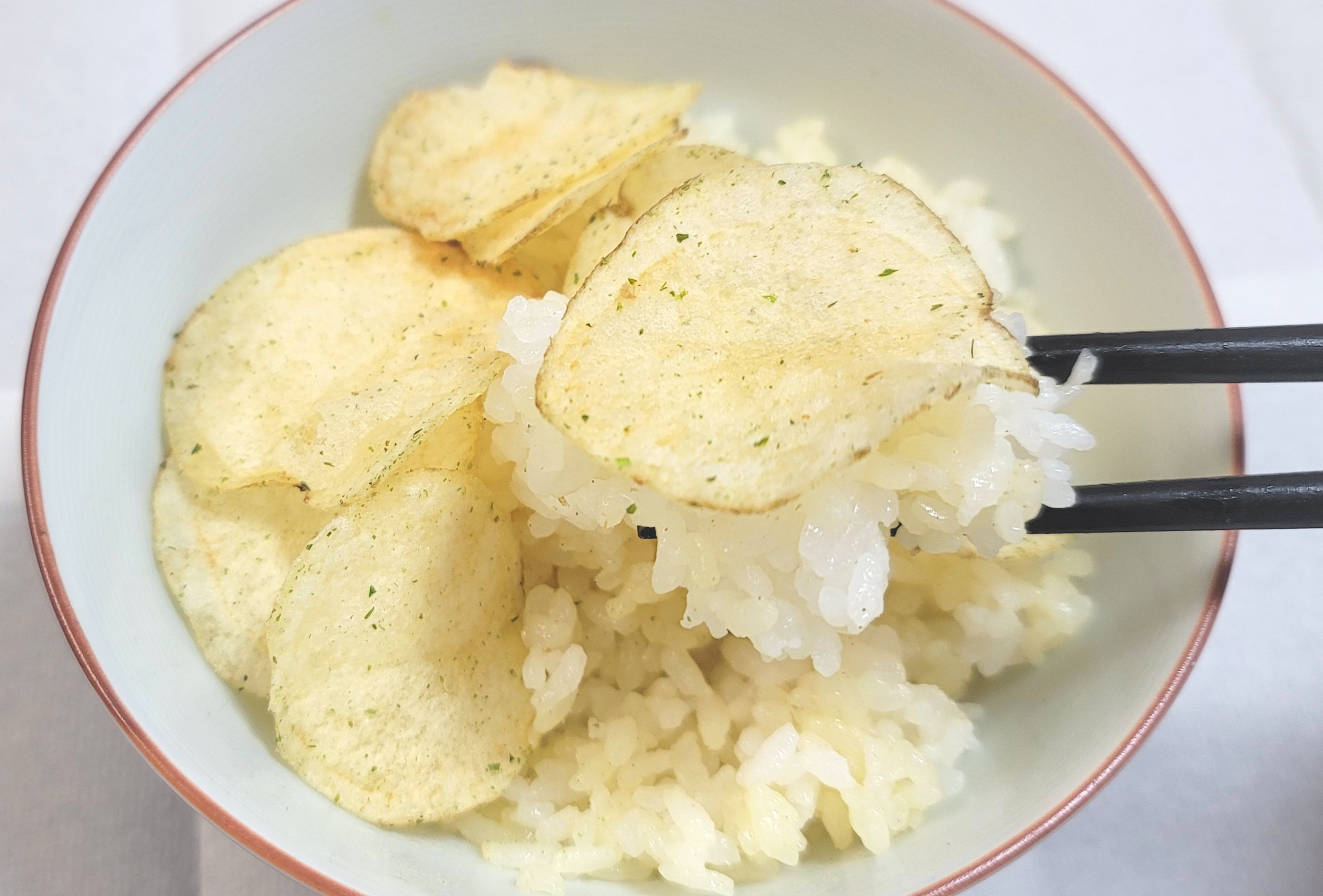 「ポテチめし専用調味料」が新発売されていたので買ってみたら、切ない結末を迎えた / エバラ「アバンチュール飯」 「ポテチめし専用調味料」が新発売されていたので買ってみたら、切ない結末を迎えた / エバラ「アバンチュール飯」