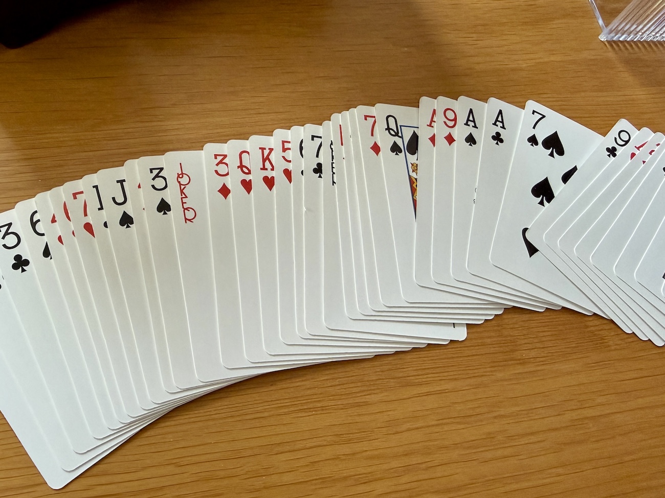 革命】Amazonで見つけた「トランプの自動シャッフラー（1168円）」が有