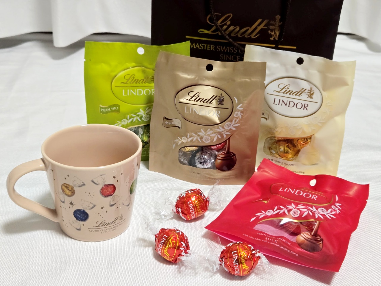 リンツ　リンドールチョコ　マグカップ Lindt - 新品 リンツ リンドール マグカップ 2個セット カルディ 2026