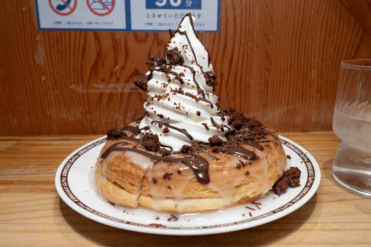 コメダ新作「クラブハリエ監修 ショコラノワール」が進化して帰って来た！ バームクーヘン生地を練り込んだショコラクッキー