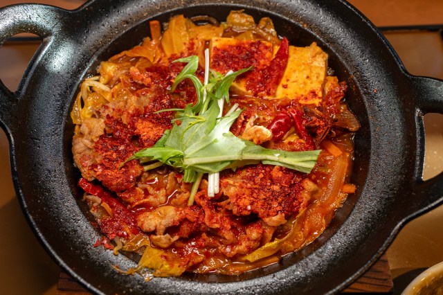 やよい軒『麻辣火鍋定食』がいいぞ! 絶妙なカラさとウマさの前に秒で消える白米 / 痺辛Verはガチ やよい軒『麻辣火鍋定食』がいいぞ! 絶妙なカラさとウマさの前に秒で消える白米 / 痺辛Verはガチ