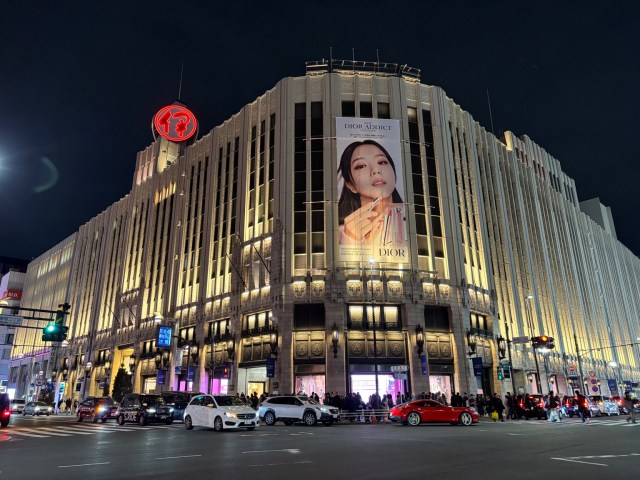 【福袋2026】伊勢丹の地下で閉店30分前に「売れ残っている福袋」を買いに行ったら企画存続の危機！ だけど福の神はいた