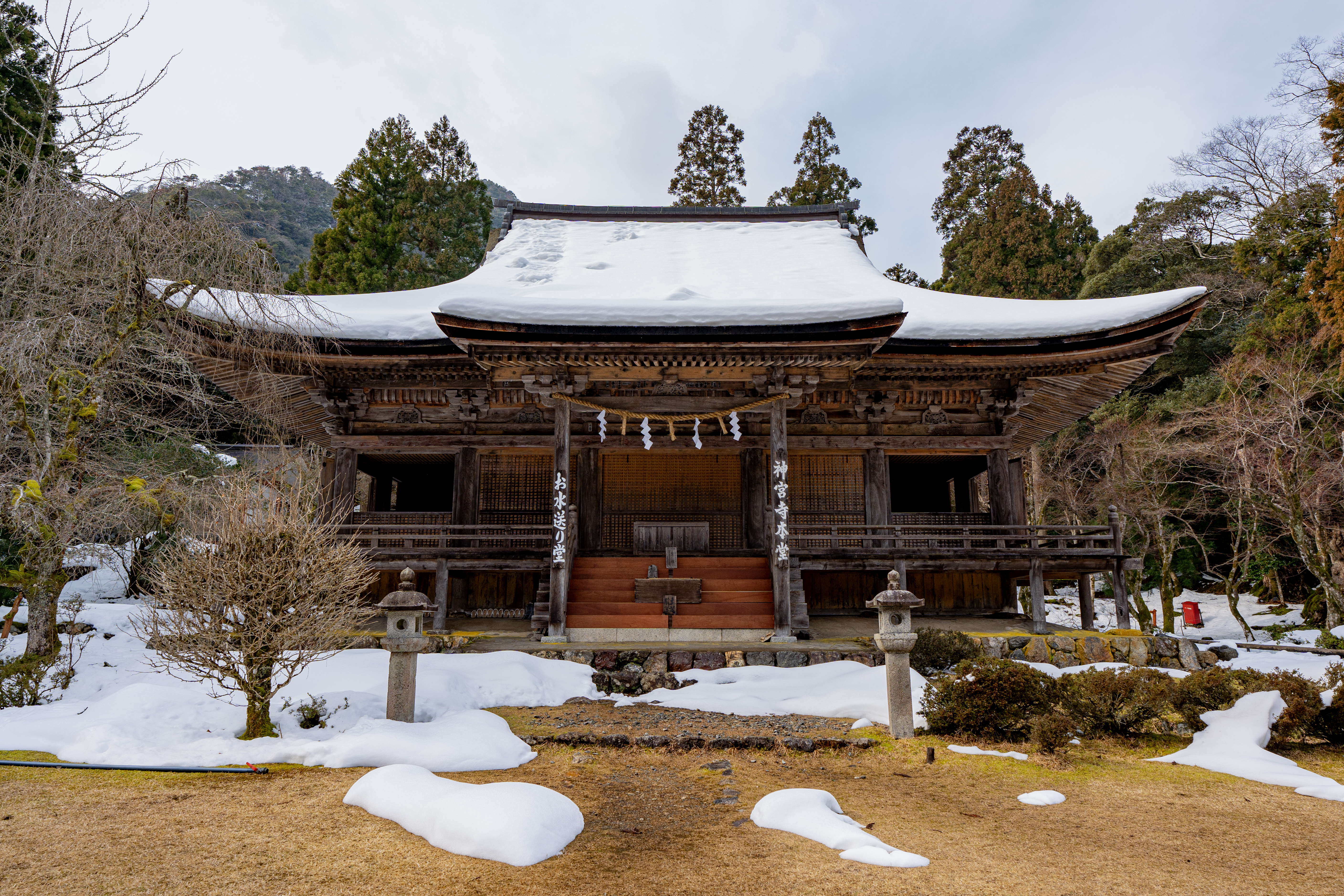 福井から奈良へ、東大寺「お水取り」の今こそ注目したい若狭神宮寺 / 謎とロマンに満ちた「お水送り」のお寺の知られざる歴史
