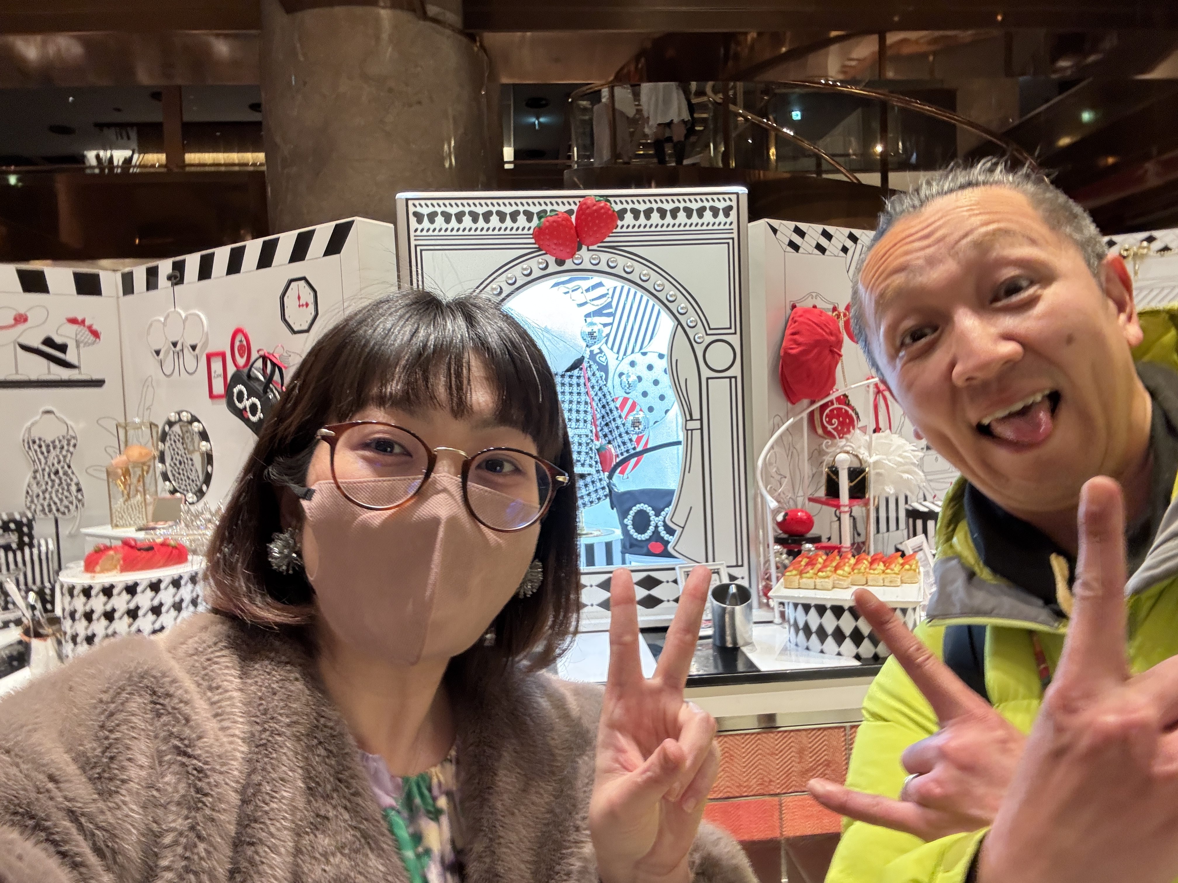 日本一のスイーツビュッフェにアラフィフのおっさんを連れて行ったら → なぜか「寿司が食いたい」と言われた