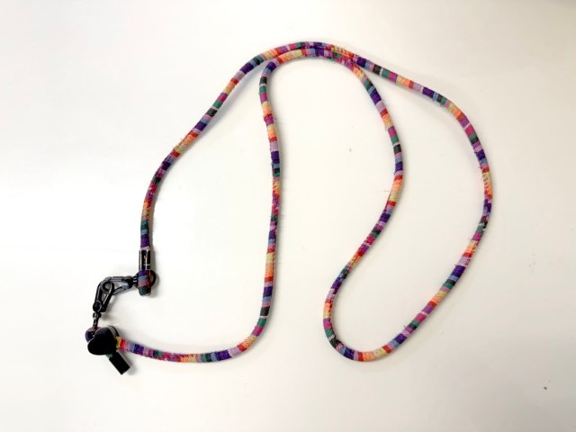 スマホのストラップを『オキシ漬け』したらこうなった / 数カ月ノーメンテナンス、私の鼻は「平気だ」と言っているが…