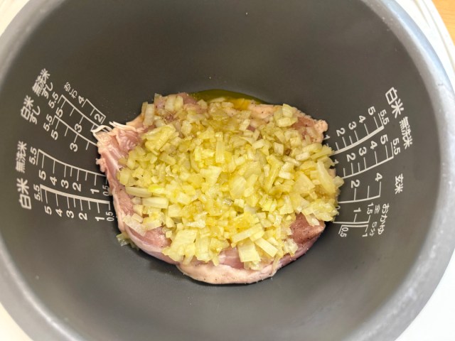 炊飯器で「サイゼリヤ」を再現したい! AI考案のディアボラ風チキンを試したら「パラレルワールドの味」になった 炊飯器で「サイゼリヤ」を再現したい! AI考案のディアボラ風チキンを試したら「パラレルワールドの味」になった