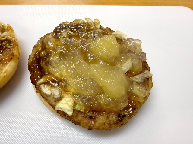 【検証】鳥羽シェフ考案「マックポーク」にリンゴジャムを塗りたくるだけ! 衝撃の濃ィィイイ味は本当に生まれ変わるのか? 【検証】鳥羽シェフ考案「マックポーク」にリンゴジャムを塗りたくるだけ! 衝撃の濃ィィイイ味は本当に生まれ変わるのか?