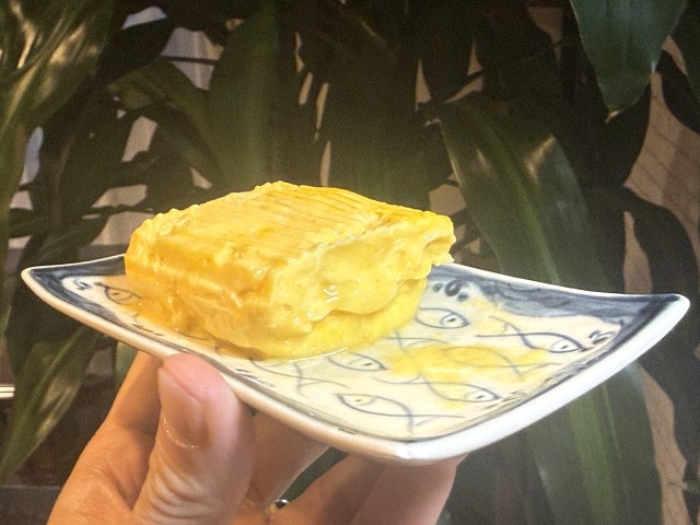 【100均検証】ダイソーの「レンジでだし巻き卵」が想像以上に有能! 火を使わず1分半で絶妙な半熟感が完成 【100均検証】ダイソーの「レンジでだし巻き卵」が想像以上に有能! 火を使わず1分半で絶妙な半熟感が完成