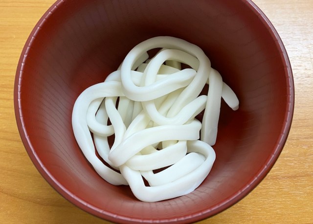 これがグミだと…!? 福岡で見つけた「うどん風グミ」をグミガチ勢に食べさせた結果…