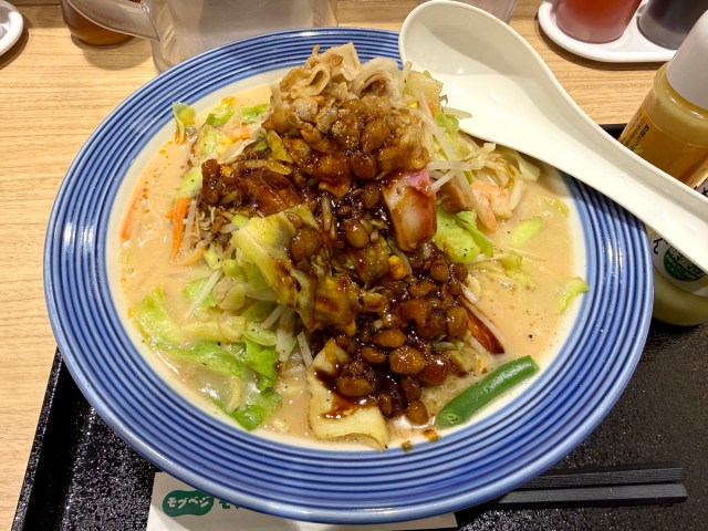 リンガーハットが “闇落ち” か？ 新作『野菜たっぷりちゃんぽん背徳MAX』を食べて感じた違和感の正体