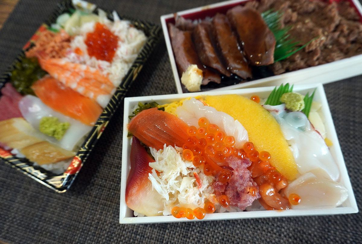 オープンから30分で完売!? 平日の新宿で行われている「1080円の海鮮丼争奪戦」に参加してきた / 購入して感じた注意点など