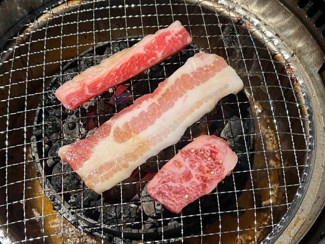 【歌舞伎町】1人で焼き肉食べ放題の店に入ったら ”おひとりさま専用” の時短ルールに遭遇した