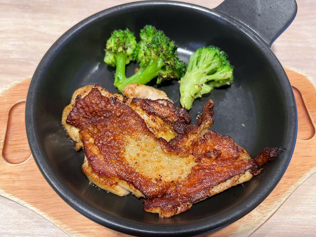 サイゼリヤ「若鶏のディアボラ風」より50円も安い！ ガストの激安チキンが孤軍奮闘している件 / 500円以下の熾烈な戦い