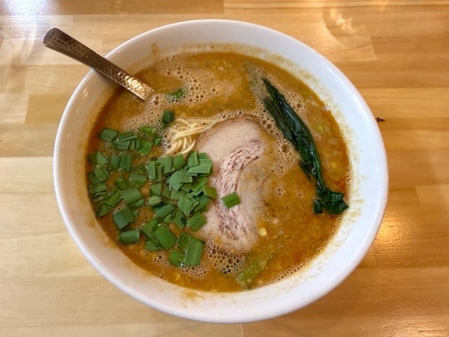 酸辣湯麺目当てが2日連続で通うハメに…！ 東大赤門前『瀬佐味亭』で出会った「担々麺」が罪悪感ゼロで最高にエレガント