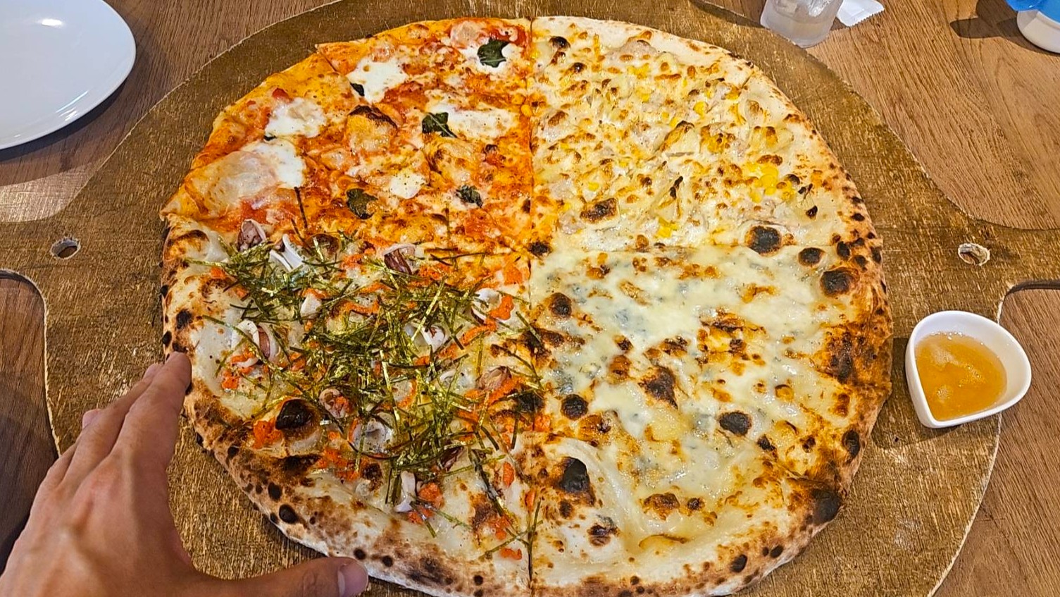 お得なランチに日本最大級の巨大ピザ!? 町田で見つけた『エンタメピザ屋』があまりにも楽しすぎた