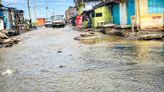 ケニア人「豪雨？ 無料シャワーだよ」【カンバ通信：第466回】