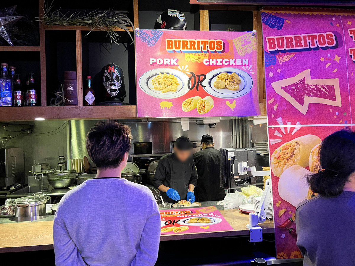 タコス食べ放題で人気 “ワタミ” TEXMEX FACTORYがブリトーも食べ放題に！ 平日ランチ1480円への値上げに見た経営力