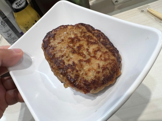 回転寿司を超えるレーン寿司『魚べい』のハンバーグにぎりがデカイ / 回転寿司を超えすぎてもはや普通のハンバーグ